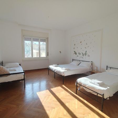 Dock Bay Lodge Hostello Trieste Ngoại thất bức ảnh