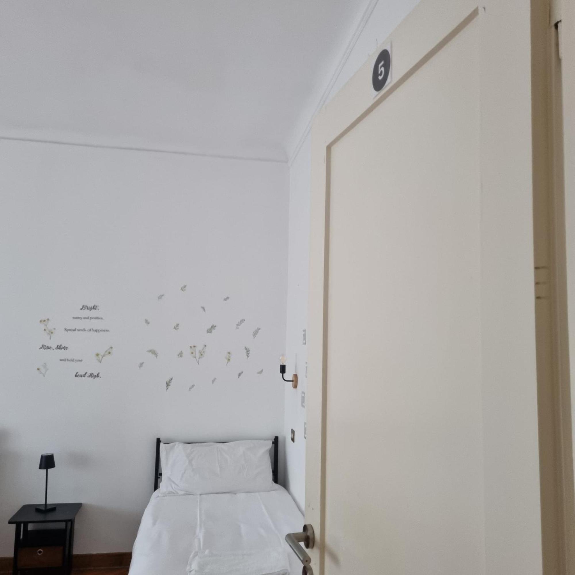 Dock Bay Lodge Hostello Trieste Ngoại thất bức ảnh