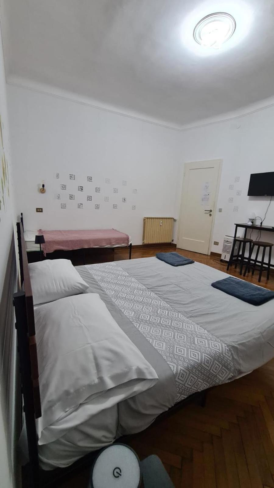 Dock Bay Lodge Hostello Trieste Ngoại thất bức ảnh