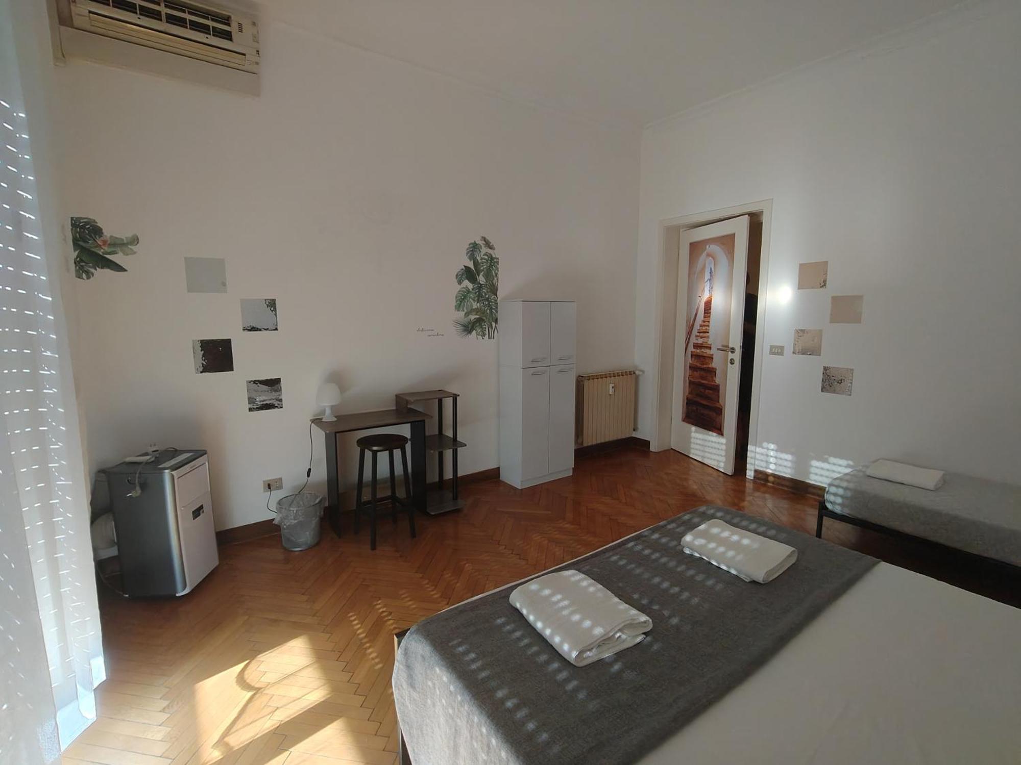 Dock Bay Lodge Hostello Trieste Ngoại thất bức ảnh