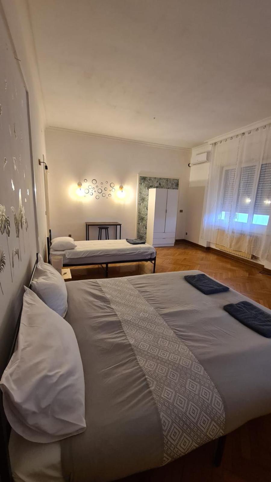 Dock Bay Lodge Hostello Trieste Ngoại thất bức ảnh