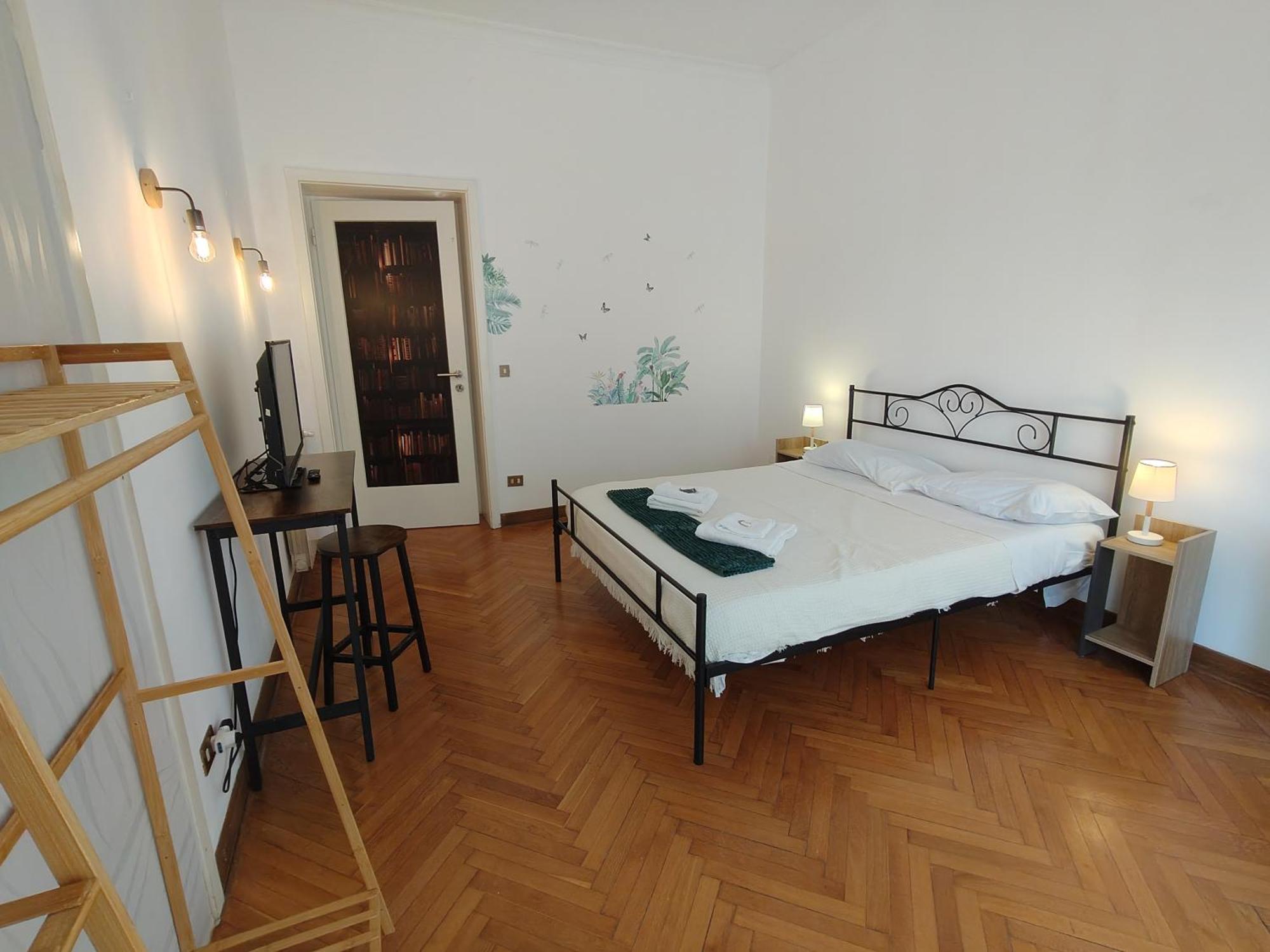 Dock Bay Lodge Hostello Trieste Ngoại thất bức ảnh